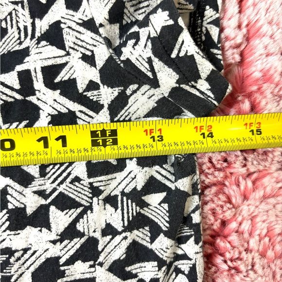 Aeropostale Graphic Graphite Black and White Geometric Fit & Flare Dress - Picture 6 of 9